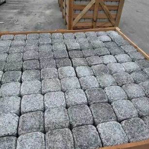 呼和浩特 园林景观滚石