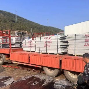 呼和浩特 芝麻灰花岗岩光面毛板出货日常