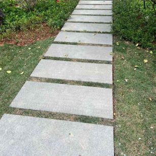 呼和浩特 芝麻黑小区踏步、汀步石铺装效果