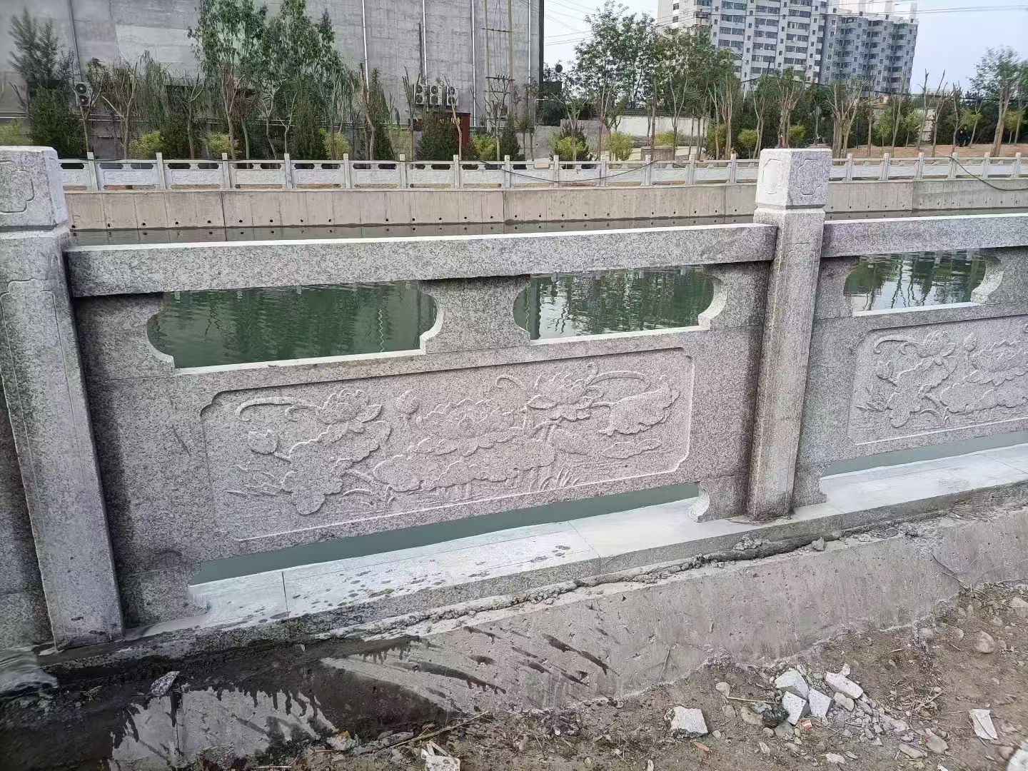 呼和浩特 芙蓉白大花桥梁、河道，石材栏杆、围栏、护栏